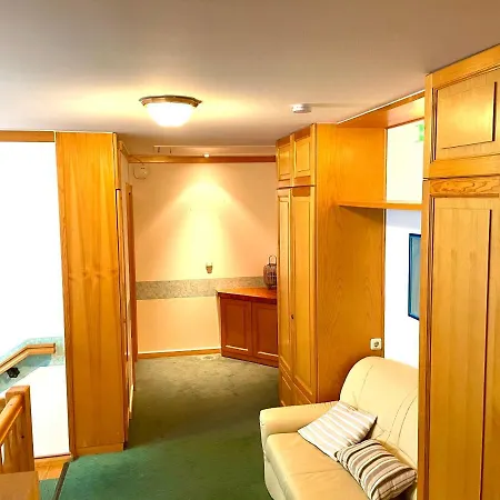 Thermenland Bed & Breakfast 3*