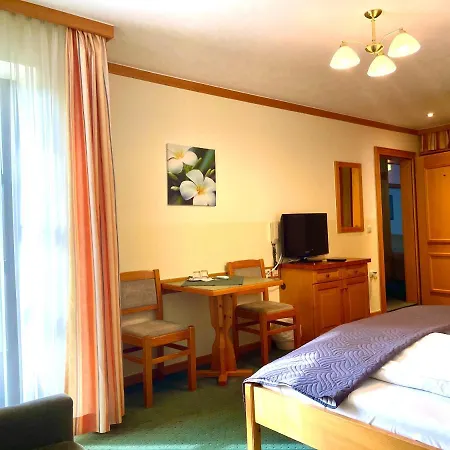 Bed & Breakfast Thermenland 3*