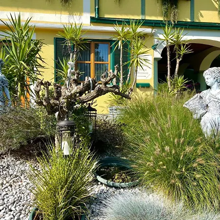 לינה וארוחת בוקר Thermenland לויפרסדורף ביי פורסטנפלד