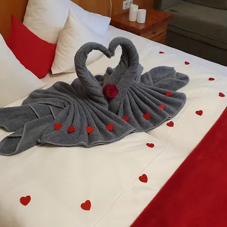 Bed & Breakfast Thermenland 3*